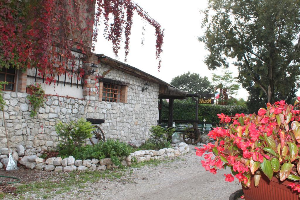 Agriturismo Al Ranch Castello dʼAviano Eksteriør bilde