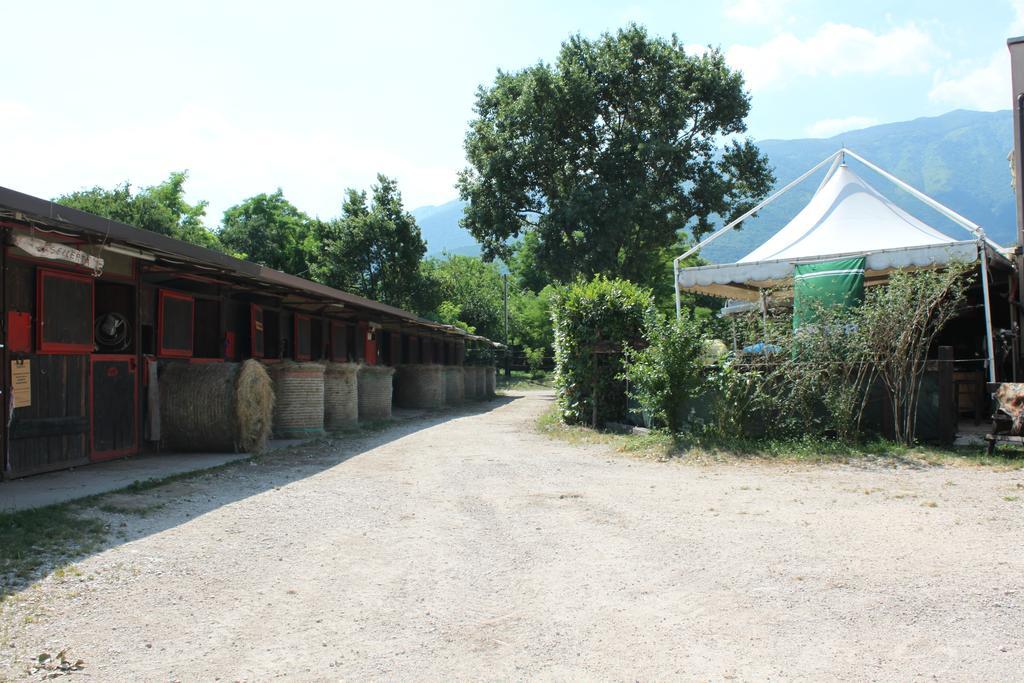 Agriturismo Al Ranch Castello dʼAviano Eksteriør bilde