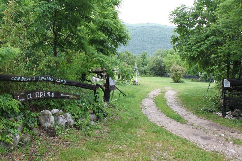 Agriturismo Al Ranch Castello dʼAviano Eksteriør bilde