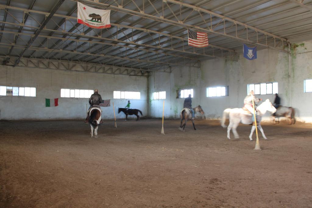 Agriturismo Al Ranch Castello dʼAviano Eksteriør bilde